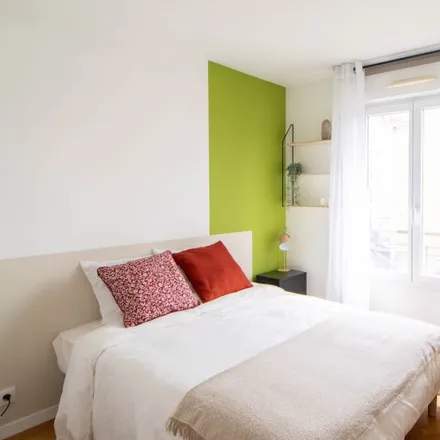 Rent this 4 bed room on 7 bis Rue du Bailly in 93210 Saint-Denis, France