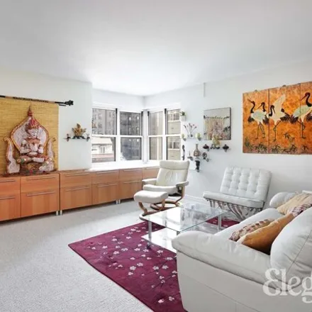 Rent this studio house on 20 East 9th Street in New York, NY 10003