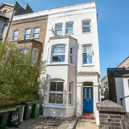 Rent this 2 bed apartment on 31 Woodland Road in London, SE19 1TS