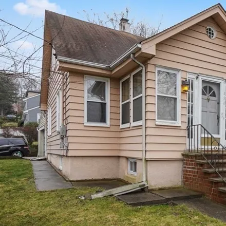 Buy this 3 bed house on 436 Chestnut Street in Ridgefield, NJ 07657