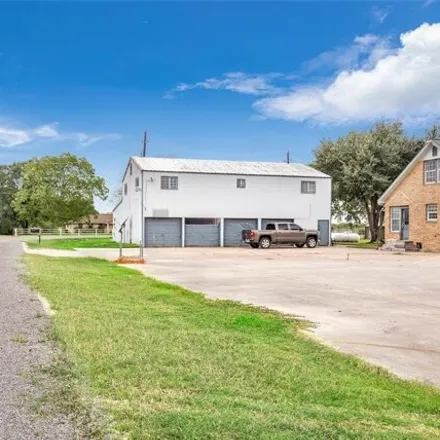Image 9 - 14453 Old Hatcherville Road, Mont Belvieu, TX 77521, USA - House for sale