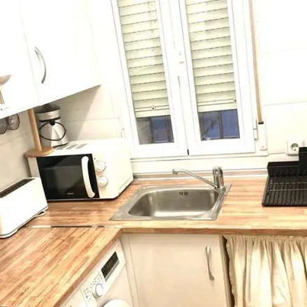 Rent this 1 bed apartment on Madrid in Calle de Ávila, 21