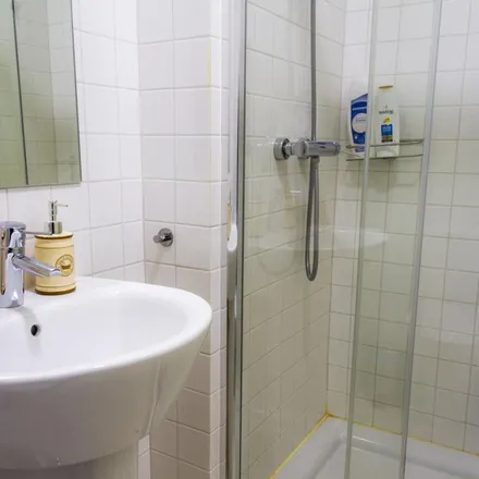 Rent this 1 bed apartment on Decreto in Rua do Conde de Vizela, 4050-151 Porto