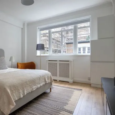 Rent this studio apartment on Development Planning Unit in UCL, 34 Tavistock Square