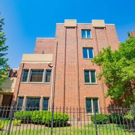 Buy this 2 bed condo on Oak Park & Washington SB in South Oak Park Avenue, Oak Park