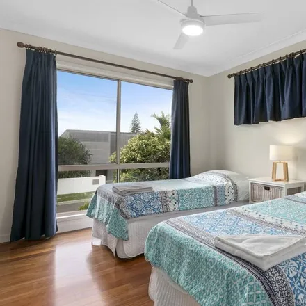 Image 1 - Peregian Beach QLD 4573, Australia - House for rent