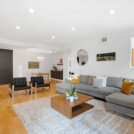 Image 7 - 960 North Doheny Drive, West Hollywood, CA 90069, USA - Condo for sale