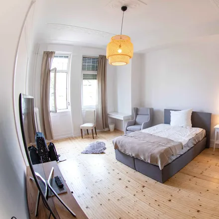 Rent this 6 bed room on Schweizer Straße 10 in 60594 Frankfurt, Germany