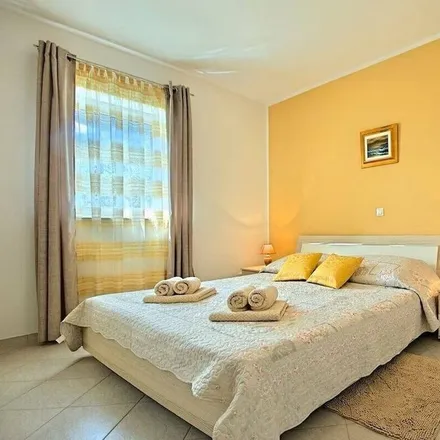 Rent this 3 bed house on Kaštelir in Istria County, Croatia