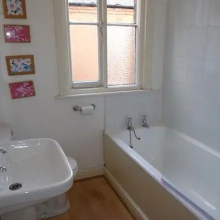 Rent this 4 bed townhouse on 89 Leslie Road in Nottingham, NG7 6PQ