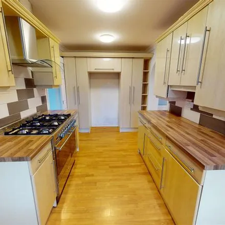 Rent this 3 bed apartment on Widecombe Road in Hanley, ST1 6TD