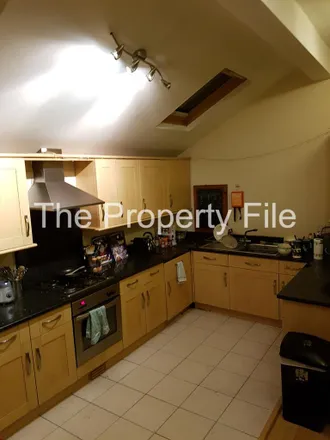 Image 4 - Pandora's, Wynnstay Grove, Manchester, M14 6NL, United Kingdom - Apartment for rent
