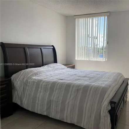 Image 5 - 500 Northwest 26th Avenue, Miami, FL 33125, USA - Condo for sale