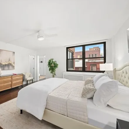 Image 6 - 58 Horatio Street, New York, NY 10014, USA - Apartment for sale
