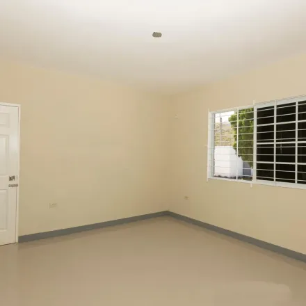 Image 4 - Gerbera Drive, Mona, Kingston, Jamaica - Apartment for rent