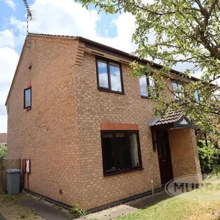 Rent this 3 bed duplex on Plover Close in Oakham, LE15 6BE