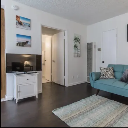 Image 4 - 1128 North Ogden Drive, West Hollywood, CA 90046, USA - House for rent