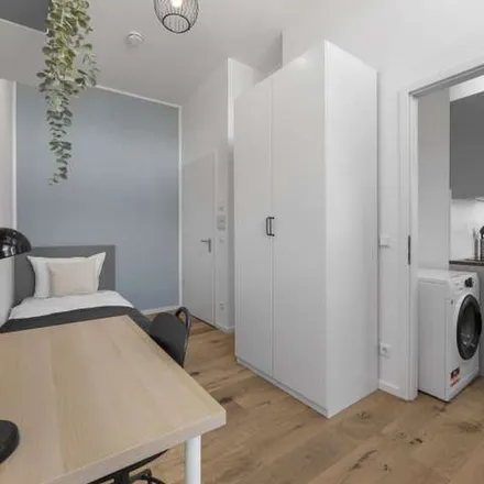 Rent this 2 bed apartment on Turiner Straße 4 in 13347 Berlin, Germany