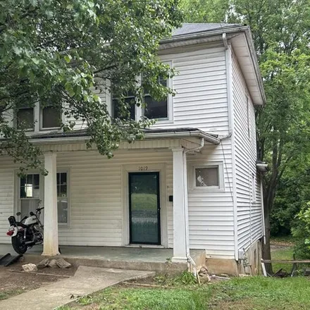 Buy this 3 bed house on 1079 9th Street Southeast in Roanoke, VA 24013