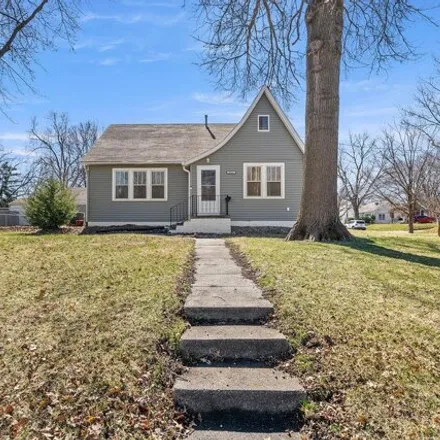Image 2 - 2979 51st Street, Des Moines, IA 50310, USA - House for sale
