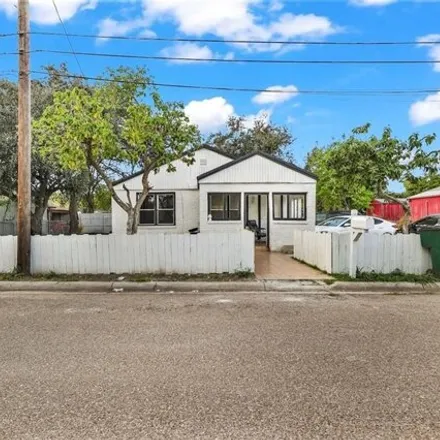 Buy this studio house on 168 South Esperanza Street in Palm Heights Colonia, Pharr