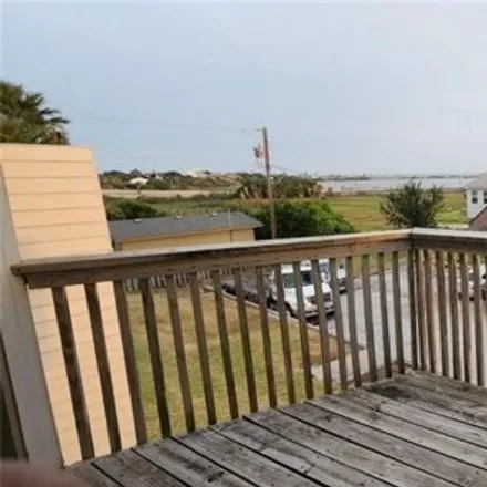 Image 7 - 1031 West Bay View Boulevard, Portland, TX 78374, USA - House for sale
