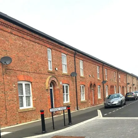 Image 2 - Tarring Street, Stockton-on-Tees, TS18 1HH, United Kingdom - Townhouse for rent