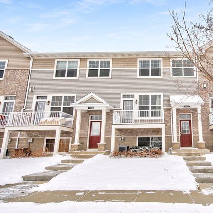 Rent this 3 bed townhouse on 17217 72nd Avenue North in Maple Grove, MN 55311