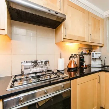 Image 4 - Hyde Park Mansions, 10 Cabbell Street, London, NW1 5BA, United Kingdom - Room for rent