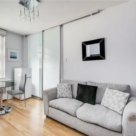 Rent this 1 bed room on Marble Arch Apartments in 11 Harrowby Street, London