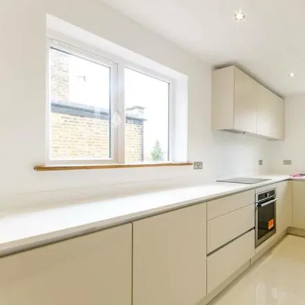 Rent this 3 bed apartment on 154 Shirland Road in London, W9 2EU