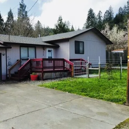 Buy this 3 bed house on 298 Northwest Phillips Street in Canyonville, Douglas County