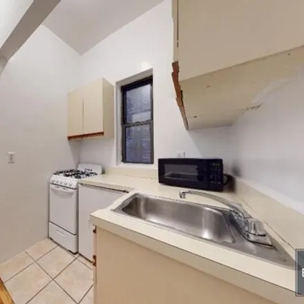 Image 7 - 233 E 81st St Apt 2D, New York, 10028 - Apartment for rent