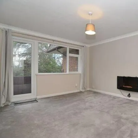 Image 3 - Redhill Roundabout, Redhill Drive, Talbot Village, BH10 6AW, United Kingdom - Apartment for rent