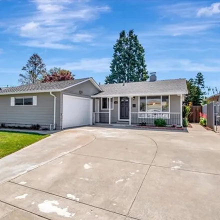 Buy this 3 bed house on 35981 Magellan Drive in Fremont, CA 94560