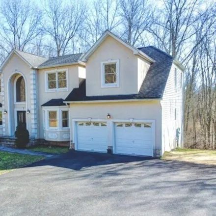Buy this 5 bed house on River Road in The Highlands, Chatham Township