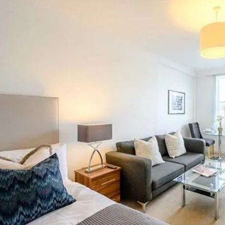 Image 1 - The Greenhouse, 27a Hill Street, London, W1J 5LR, United Kingdom - Apartment for rent