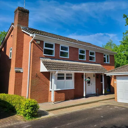 Buy this 4 bed house on 6 Rockleigh Drive in Hounsdown, SO40 7JJ