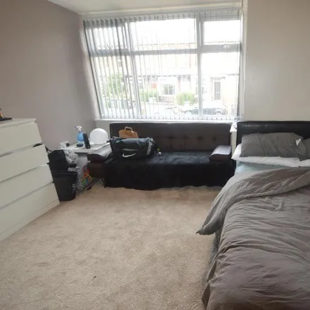 Image 7 - 38 Newport View, Leeds, LS6 3BX, United Kingdom - House for rent