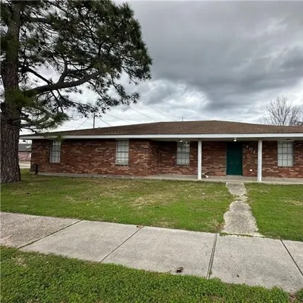 Rent this 3 bed house on 401 East Genie Street in Versailles, Chalmette