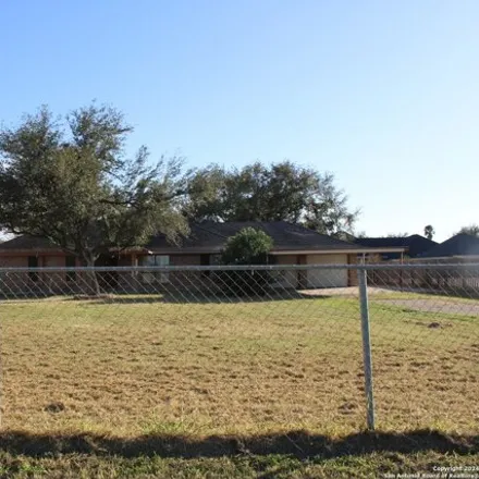 Image 4 - 736 East Expressway 83, La Joya, Hidalgo County, TX 78560, USA - House for sale