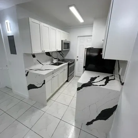 Image 1 - 1739 Northwest 8th Court, Fort Lauderdale, FL 33311, USA - Apartment for rent