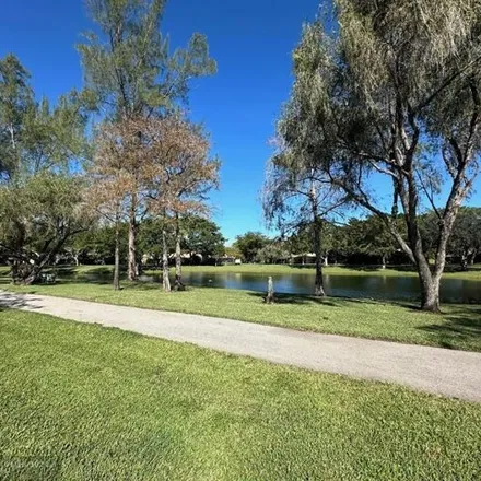 Image 2 - 11685 Orange Blossom Lane, Palm Beach County, FL 33428, USA - House for sale