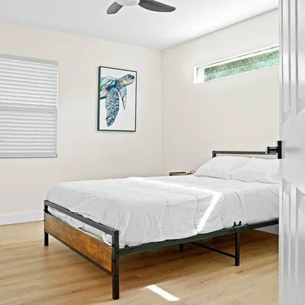 Rent this 2 bed apartment on Boynton Beach
