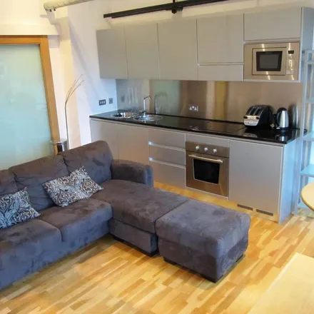 Rent this 1 bed apartment on East Street in Leeds, LS9 8DW