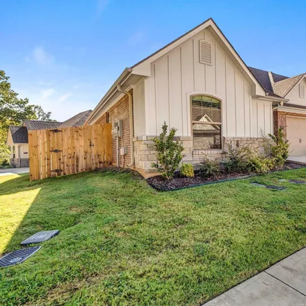 Image 1 - 5881 Eagles Nest Boulevard, Tyler, TX 75703, USA - Townhouse for rent