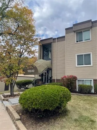 Image 1 - 10840 Rockford Road, Plymouth, MN 55442, USA - Condo for sale