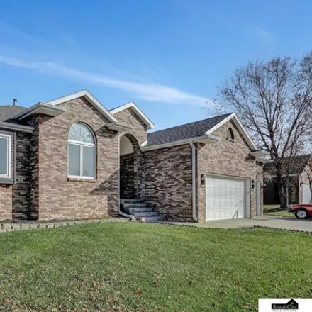 Image 2 - 9434 Benziger Drive, Lincoln, NE 68526, USA - House for sale