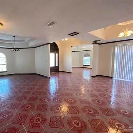 Image 7 - 710 Tara Drive, Pharr, TX 78577, USA - House for sale