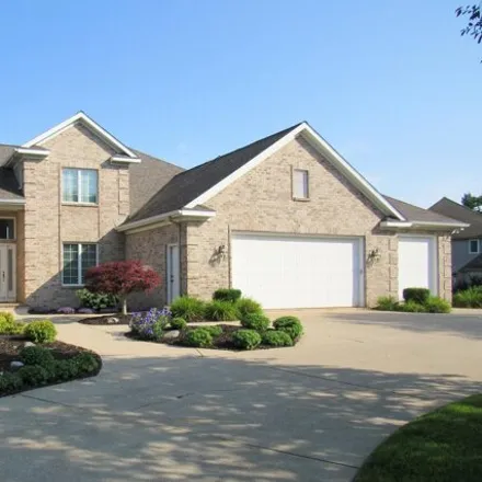 Buy this 5 bed house on 6151 Summerhill Drive in Georgetown Charter Township, MI 49426